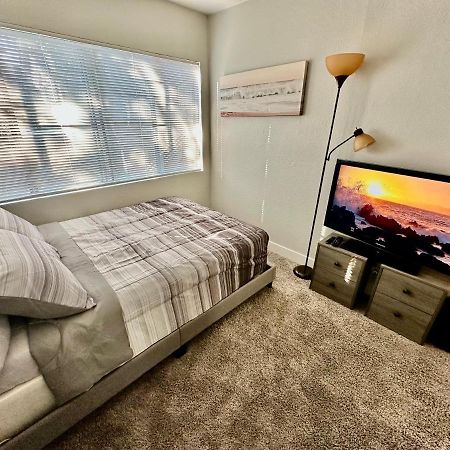 Entire Apartment + Parking Los Angeles Bagian luar foto
